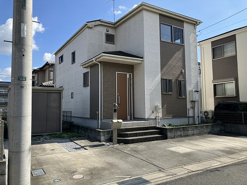 坂戸駅 徒歩20分 構造:木造土地面積:153.89平米 ( 46.55坪 ) 建物面積:96.41平米 ( 29.16坪 )