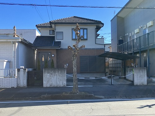 坂戸駅 徒歩10分 構造:木造土地面積:156.5平米 ( 47.34坪 ) 建物面積:99.16平米 ( 29.99坪 )