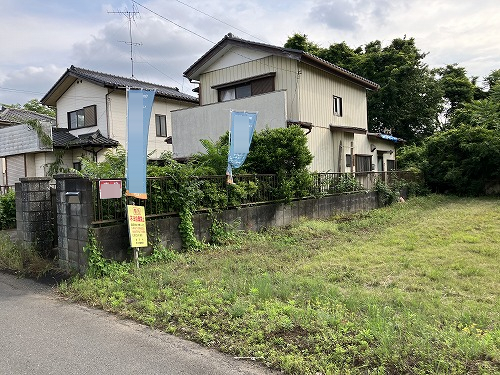坂戸駅 徒歩4分 バス9分構造:木造瓦・亜鉛メッキ鋼鈑葺土地面積:214平米 ( 64.73坪 ) 建物面積:89.77平米 ( 27.15坪 )