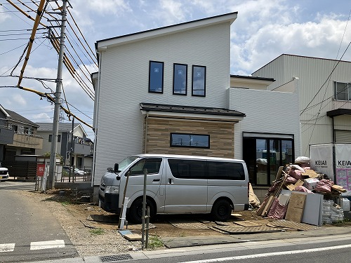建築途中
