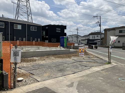 建築途中