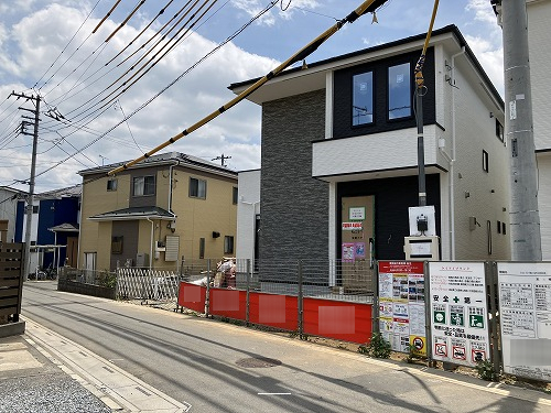 建築途中