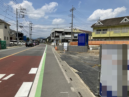 建築途中