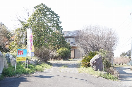 現地出入口写真