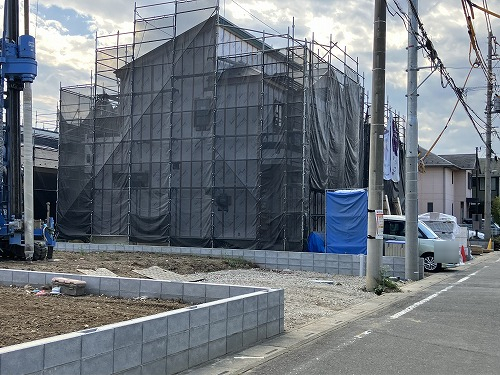 建築途中