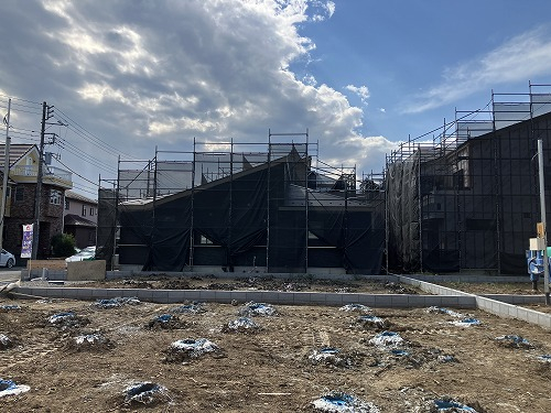 建築途中